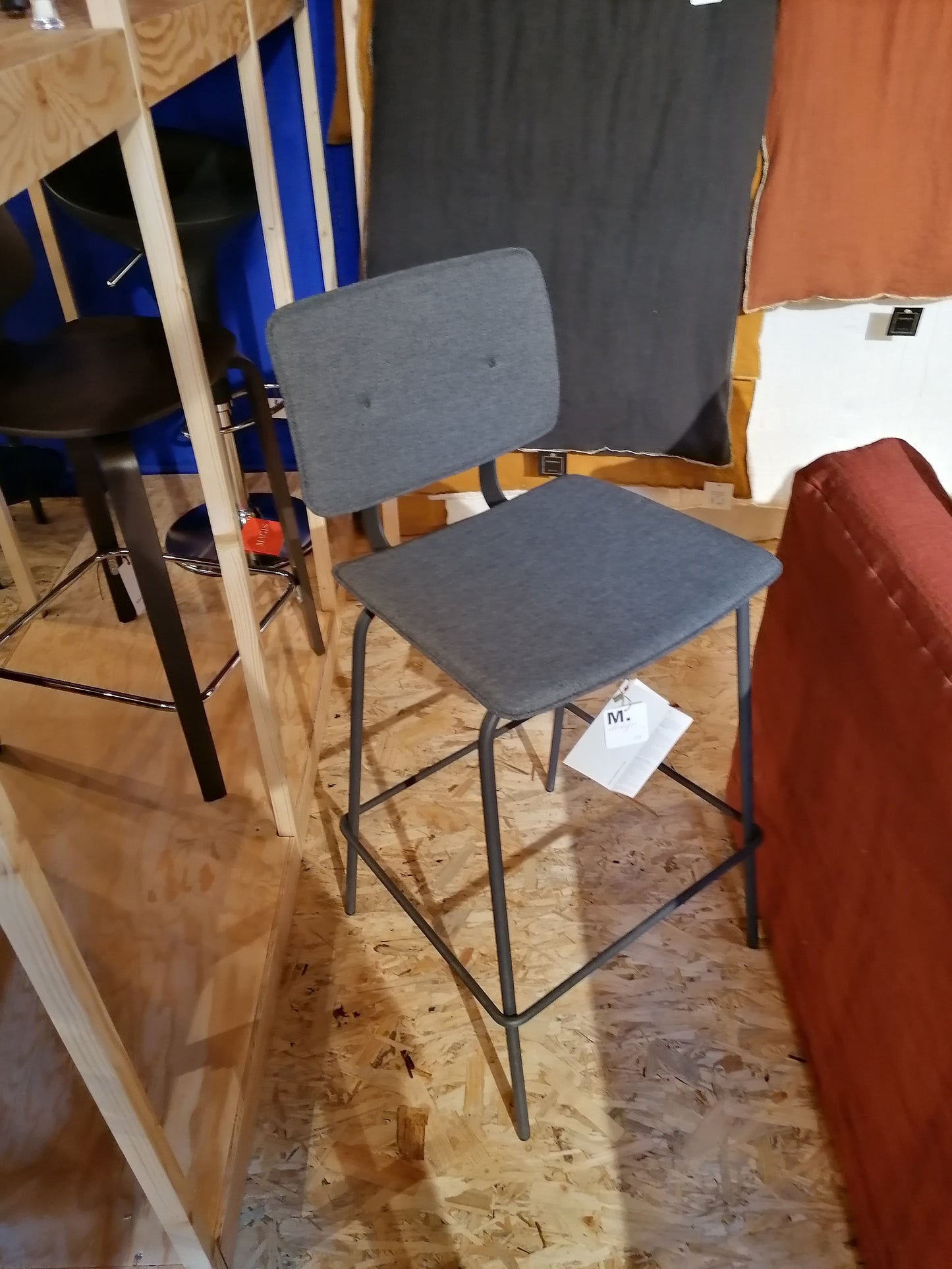 Tabouret haut Don de Nadia Arratibel